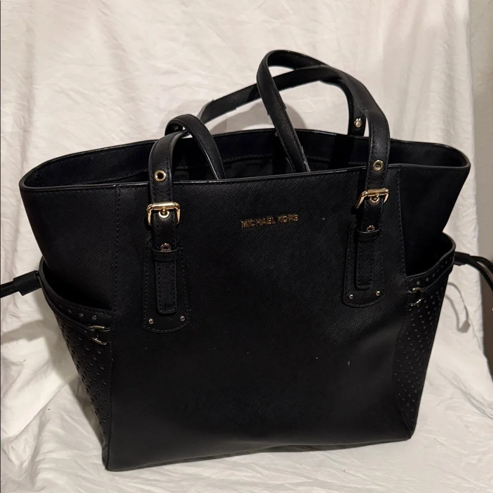 Michael Kors Elegant Black Tote with Gold Details - Picture 2 of 14